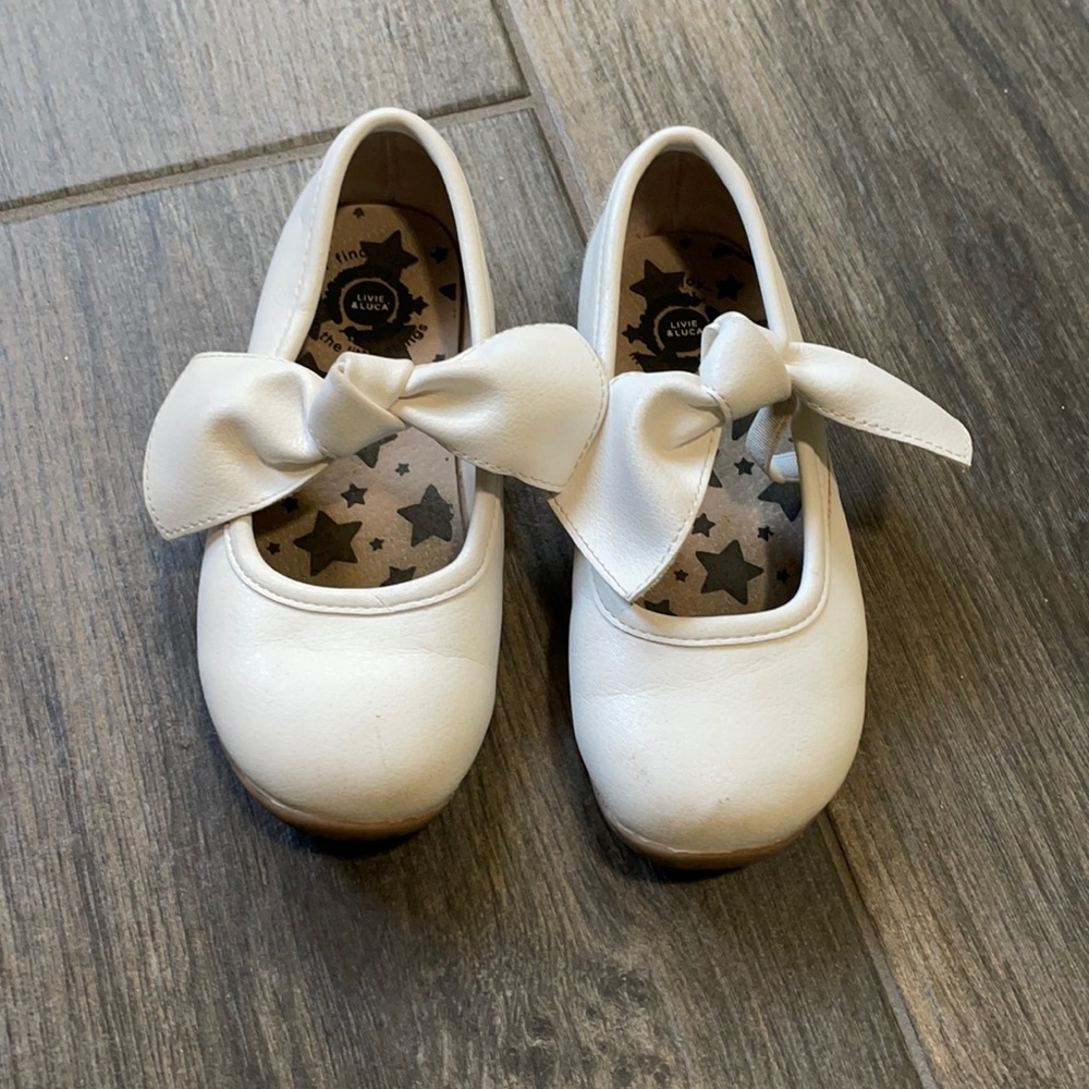 11T white formal dress shoe